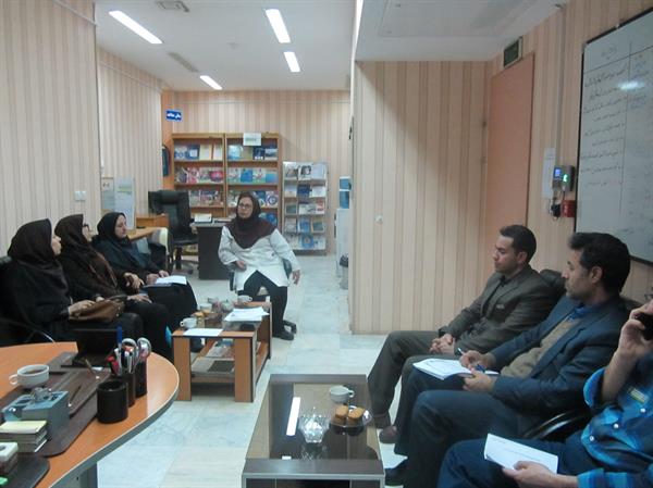 بازدید مسئولین کتابخانه مرکزی از کتابخانه مرکز دکتر کرمانشاهی